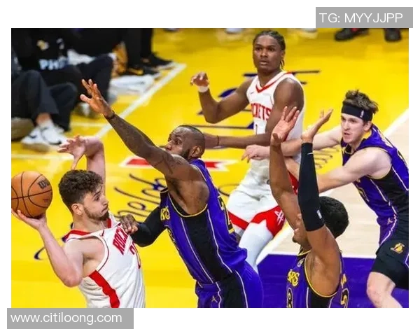 湖人火箭激战回顾：2019年1月20日的经典对决与精彩瞬间分析